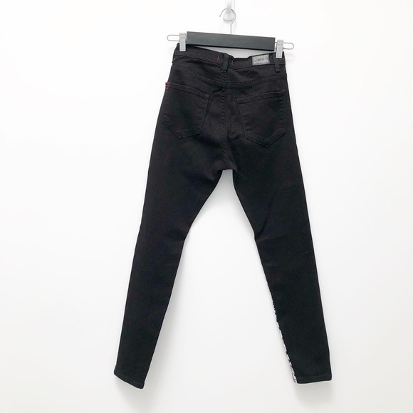 BDG black floral print jeans. High rise twig ankle - Picture 4 of 5